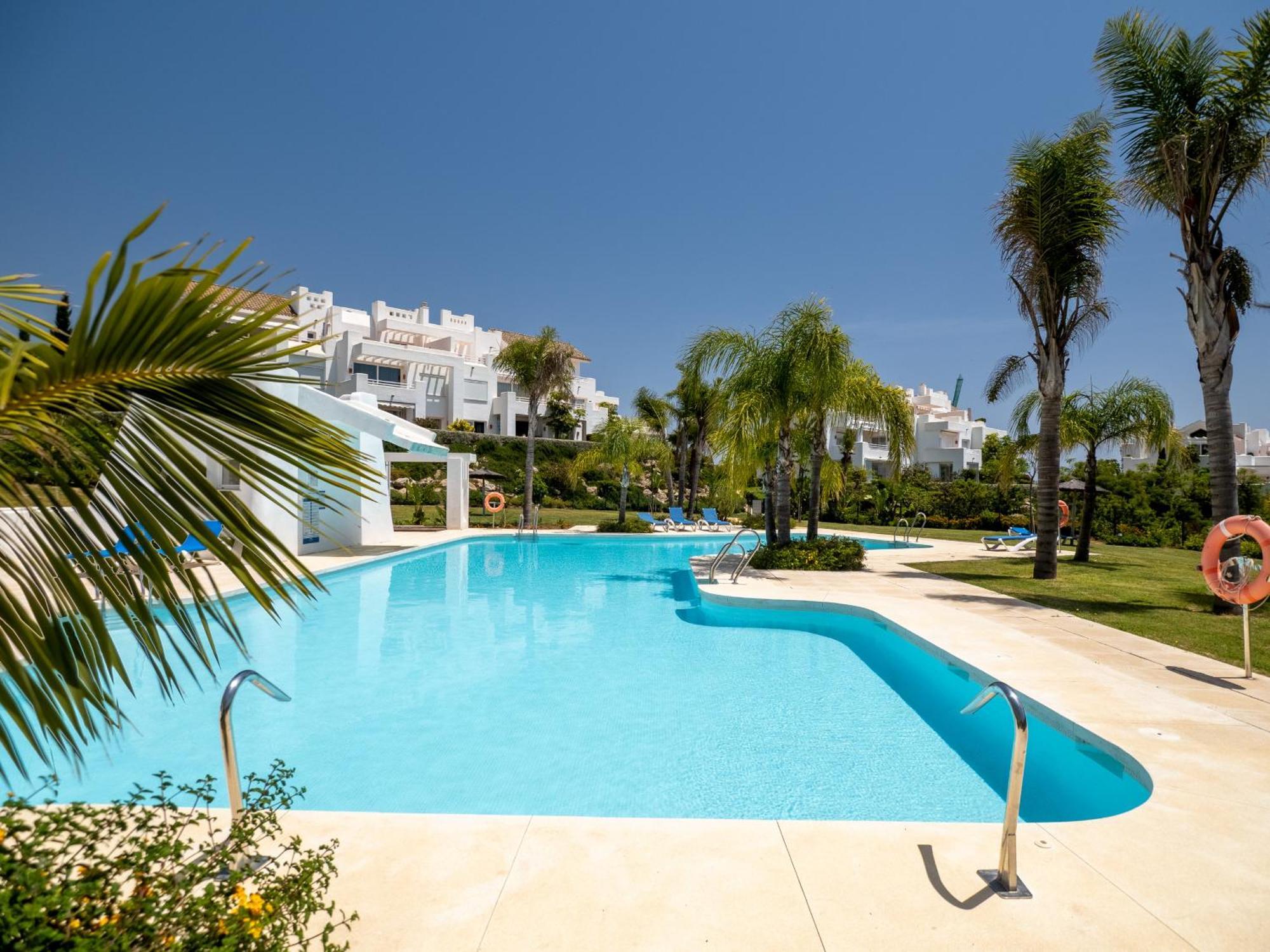 Alcazaba Lagoon 2425 Luxury Private Beach Estepona Exterior foto